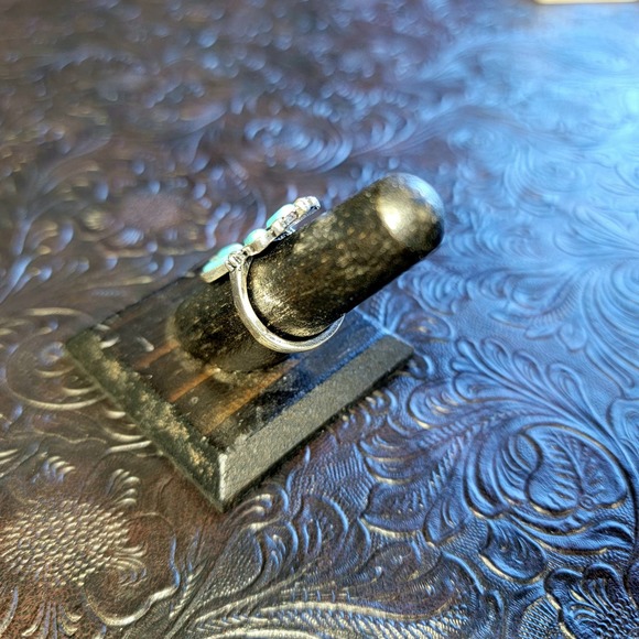 Punchy Western Turquoise Ring Antique Lightening Bolt Native Floral Burst Floral - Picture 5 of 10